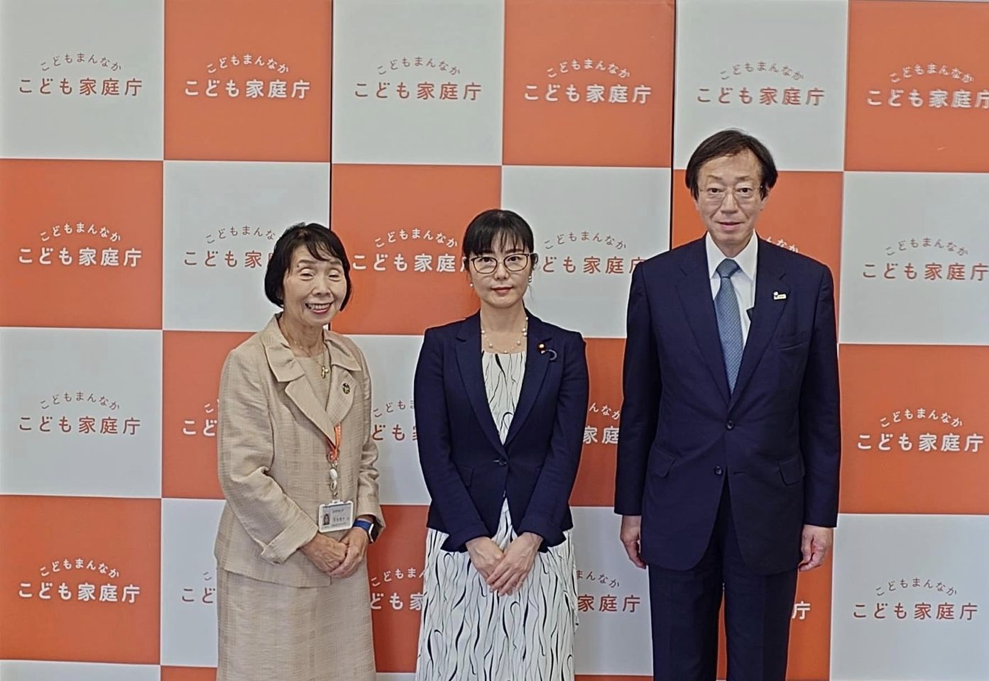 指定都市市長会会長の久元喜造神戸市長と加藤鮎子こども政策担当大臣の面談に同席しました