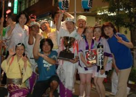 むつみ連の皆さんと清原市長 むつみ連の皆さんと清原市長